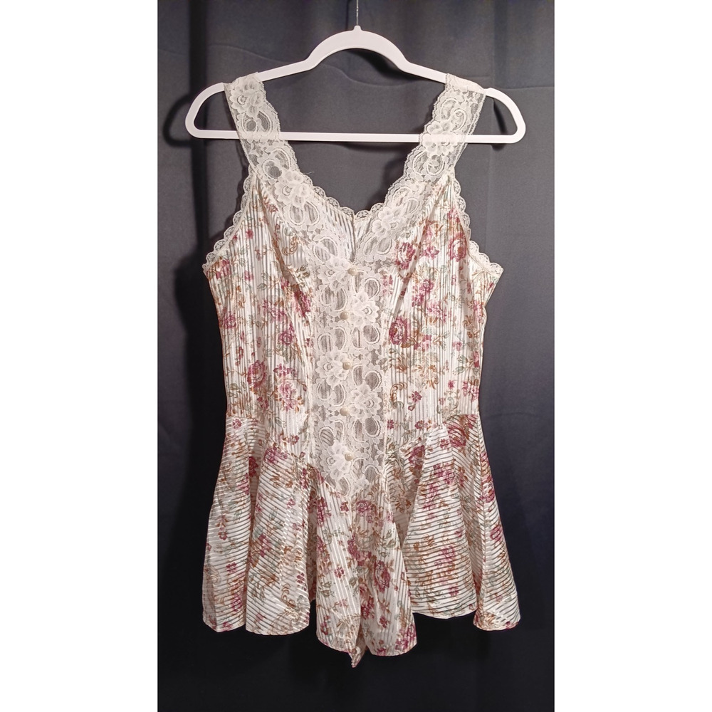 VTG 80s Large Lady Cameo Dallas Floral Ribbed Satin Romper with Lace Trim USA